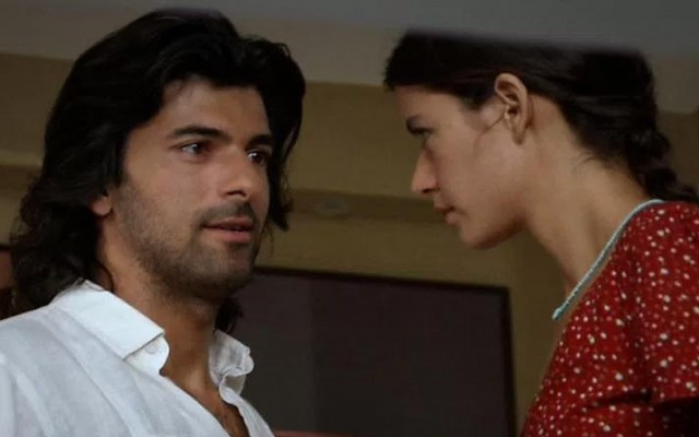 Beren Saat'ten Engin Akyürek ambargosu
