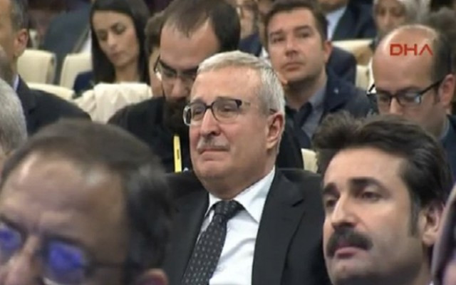 Davutoğlu konuşurken hemşehrileri ağladı