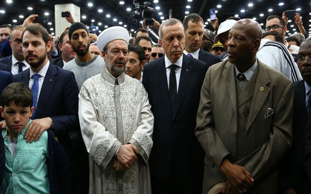 Erdoğan cenaze ziyaretini yarıda kesti