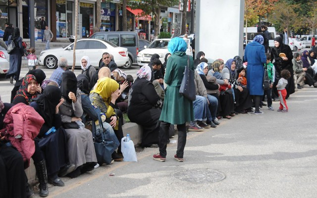 Suriye'lilere turkuvaz kart geliyor