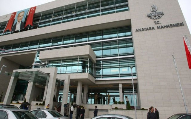 AYM'ye cinsel içerik davası açtı