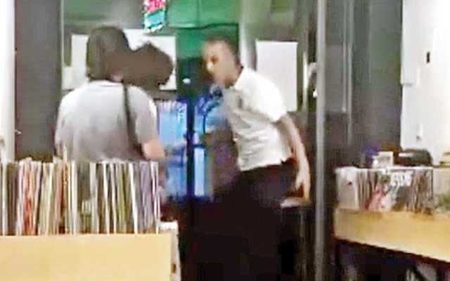 Albüm tanıtımında alkol dayağı