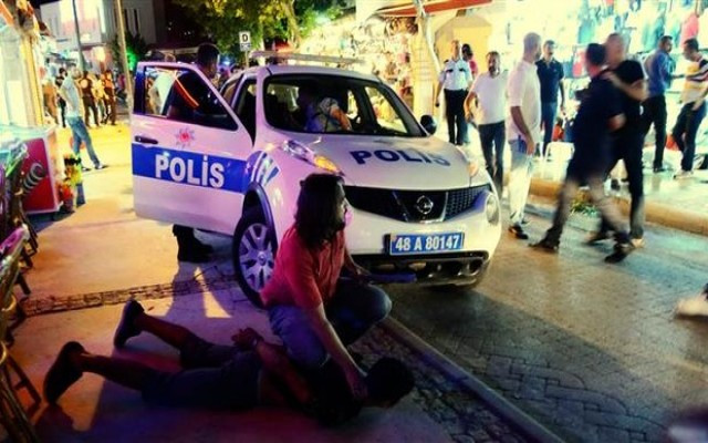 Bodrum'da taşlı sopalı turist kavgası