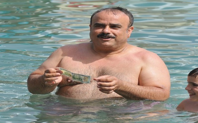 Denizde 100 Dolar buldu
