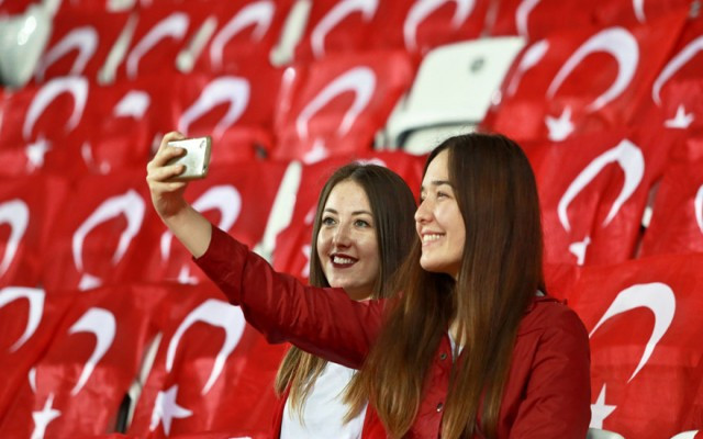 Türkiye taraftarlıkta da sınıfta kaldı