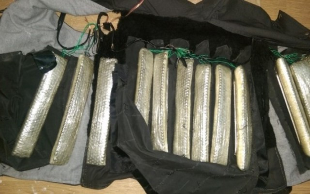 Bomba yüklü araç yakalandı