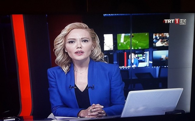 TRT'de darbe bildirisi okundu,
