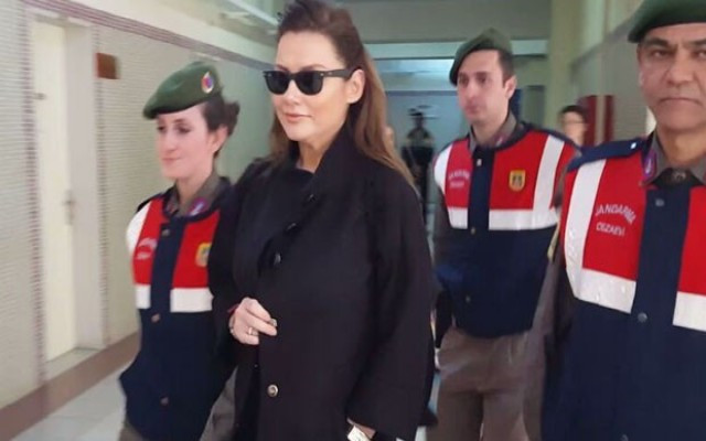 Cezaevinde servet kazandı