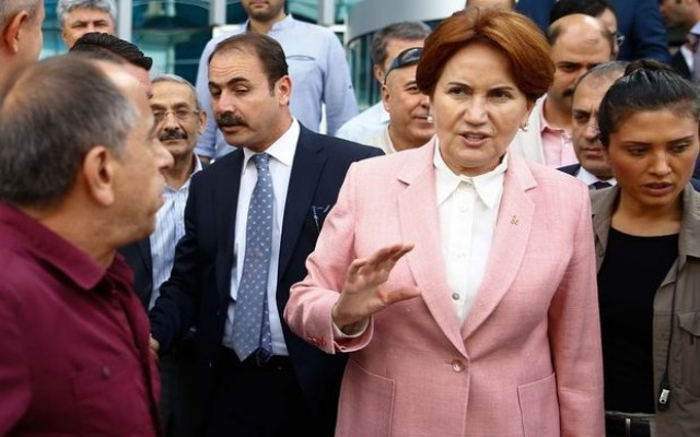 Tebligat Meral Akşener'e ulaştı