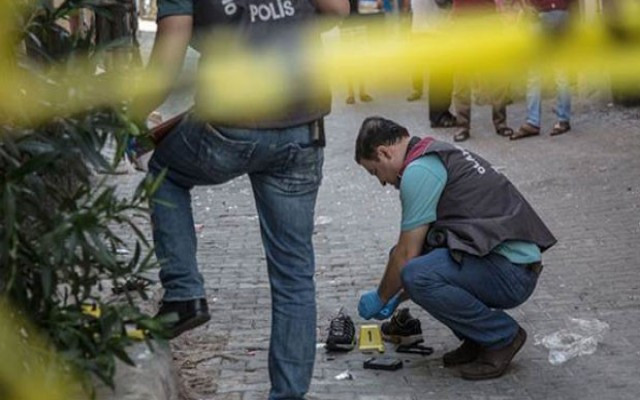 Olay yerinde canlı bomba yeleği bulundu