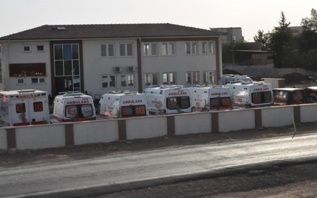 Sınıra sahra hastanesi kuruldu