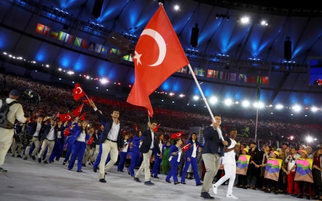 Rio'da muhteşem açılış