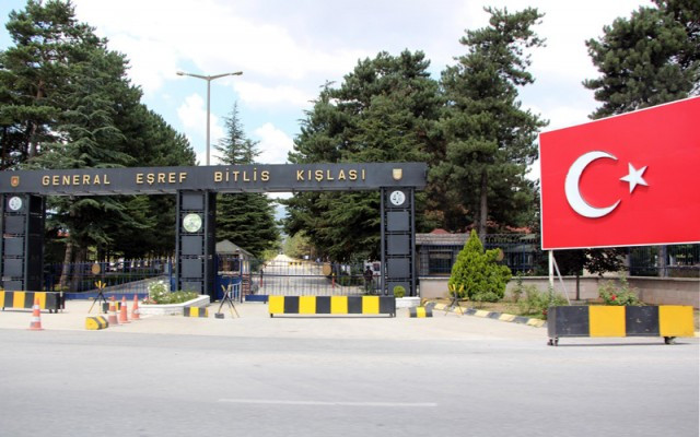 Kışlayı yıkıp Disneyland yapacaklar