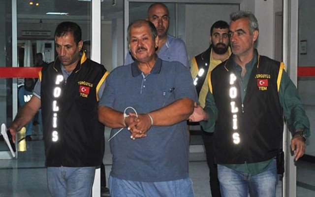 Fetö elebaşı Paris'e kaçarken yakalandı