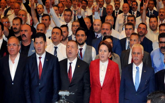 MHP'de muhaliflere bir şok daha