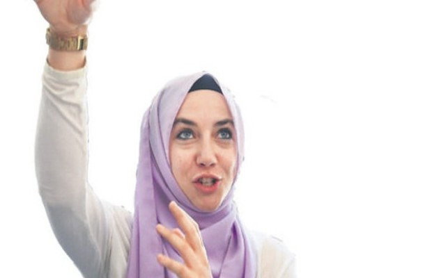 Kadın basketçiye başörtü izni