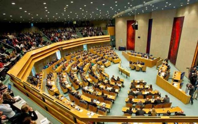 Hollanda meclisinden Türkiye karşıtı karar
