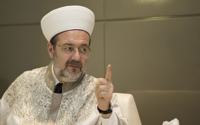 Görmez: Mabette yapılmasıyla farkı yok
