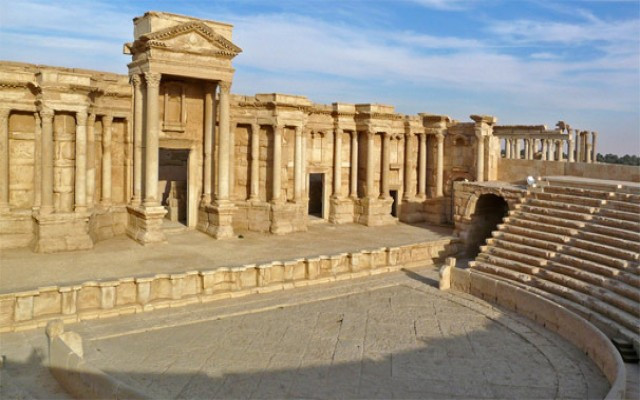 IŞİD antik kent Palmira'yı imha etti