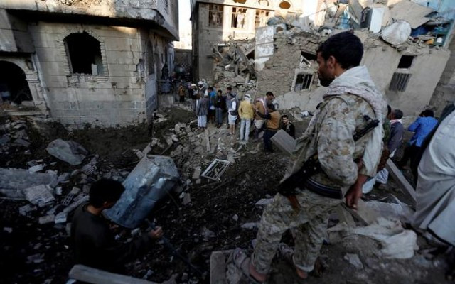 Suudi Arabistan geceyarısı Yemen'i vurdu