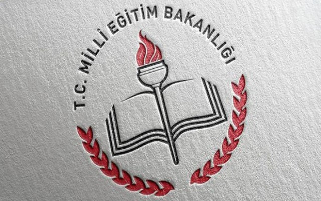 İlahiyat mezunlarına şok: MEB öğretmenliğe atanabilecekler listesinden çıkardı