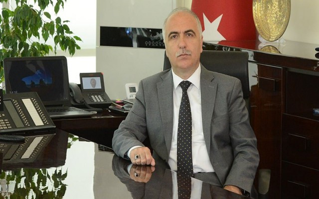 Vali beye 175 bin liralık kredi kartı