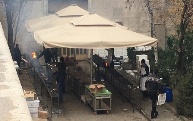 Vekillere bütçe şerefine hamsi mangal....