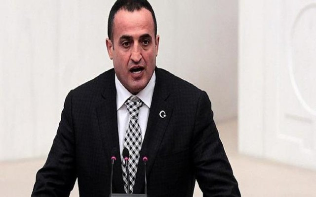 MHP'li vekilden tek tip kıyafete tepki