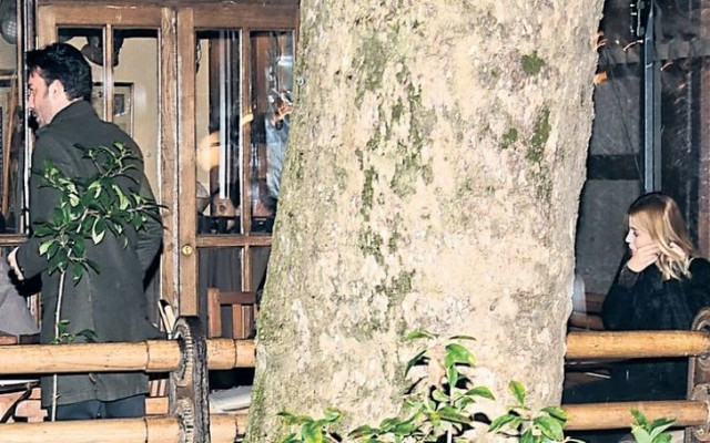 Arka Sokaklar'ın komiseri flaşlara yakalandı