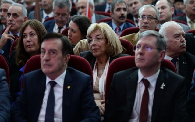 Muhalif MHP'lilerin toplantısında Türkeş sürprizi