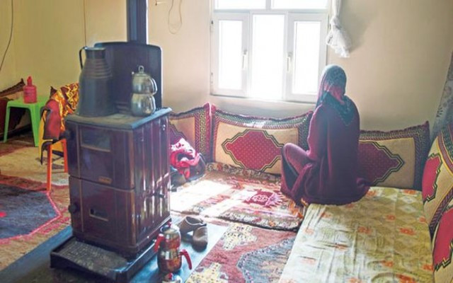 Baba direndi kızı kuma olmaktan kurtuldu