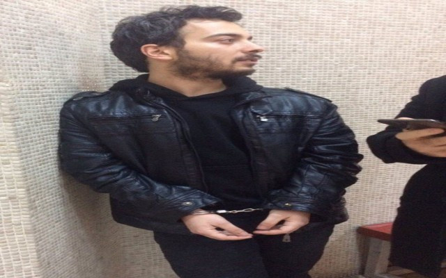 Ünlü piyanistin bileklerine kelepçe