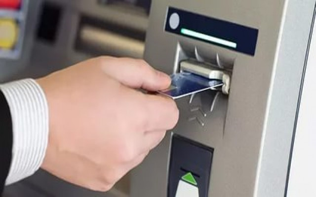 ATM'lere sahte para yüklediler