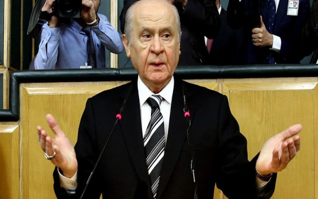 Bahçeli'den MHP'de olağanüstü toplantı kararı