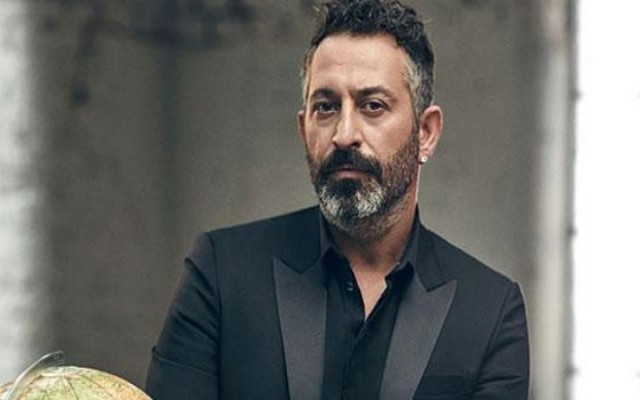 Cem Yılmaz'dan akademisyenlere destek