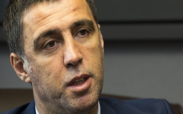 Hakan Şükür'den sır ziyaret