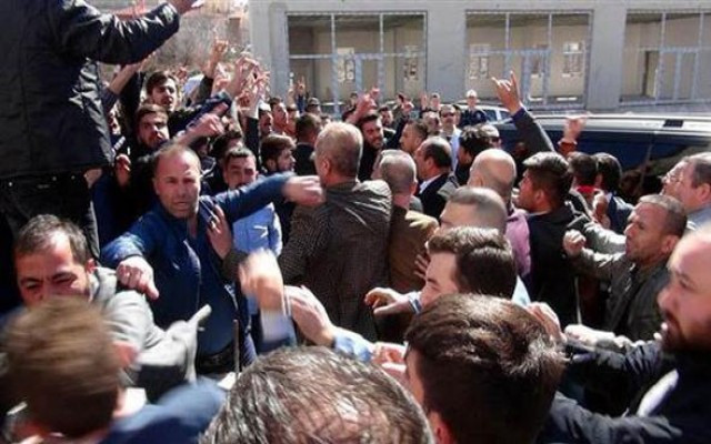 Sinan Oğan'ın toplantısında ortalık karıştı