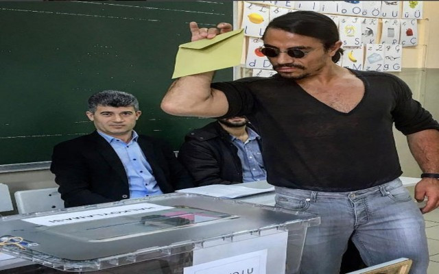 Nusret yine şaşırttı