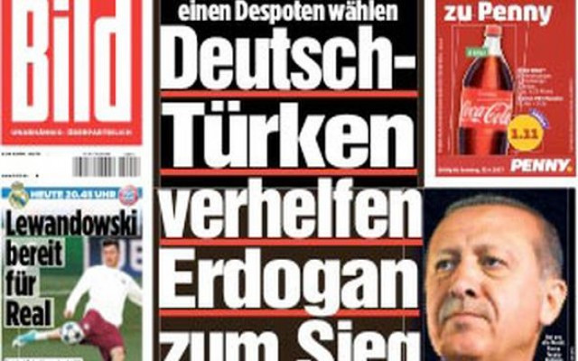 Almanya'da Erdoğan'cı Türklere ağır eleşiri