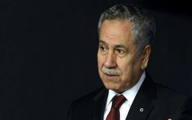 Bülent Arınç'a gözaltı şoku