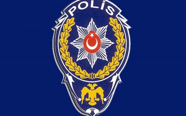 Mecliste görevli polisin onur intiharı