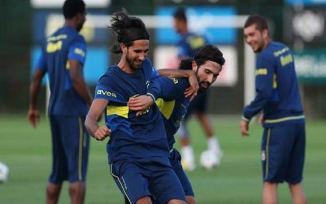 Fenerbahçeli yıldıza saadet zinciri şoku