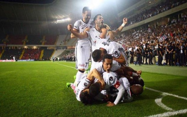 Beşiktaş şampiyonluğunu ilan etti