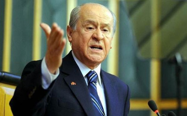 Bahçeli'den uyum yasalarına makul ölçüde destek