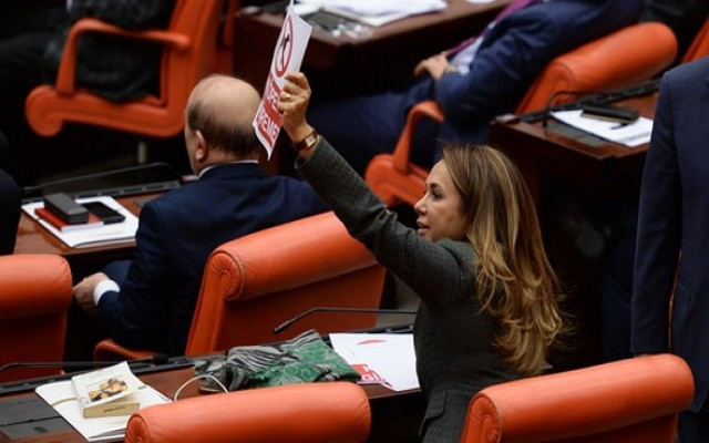 Türk askeri Katar'a gidiyor