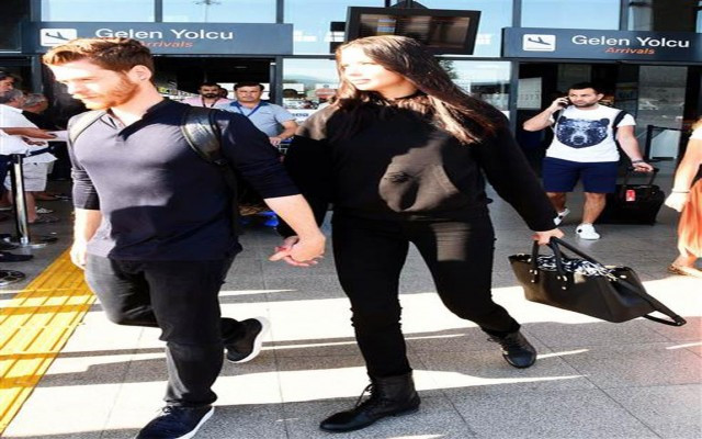Adriana Lima Türk yazarla aşk yaşıyor