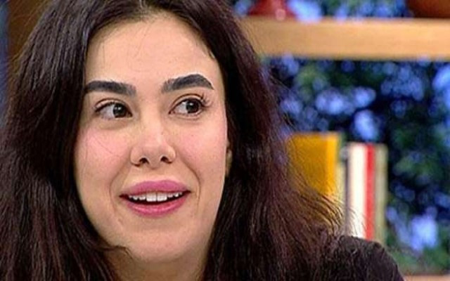 Asena Atalay temizlikçi oldu