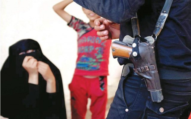 Rakka'dan kaçan kadınlar dehşeti anlattı