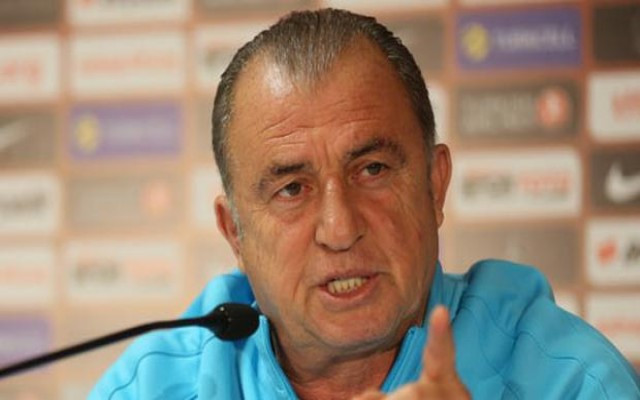 Fatih Terim'i istifaya davet etti