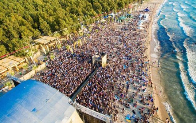 Gençlik festivaline uyuşturucu baskını